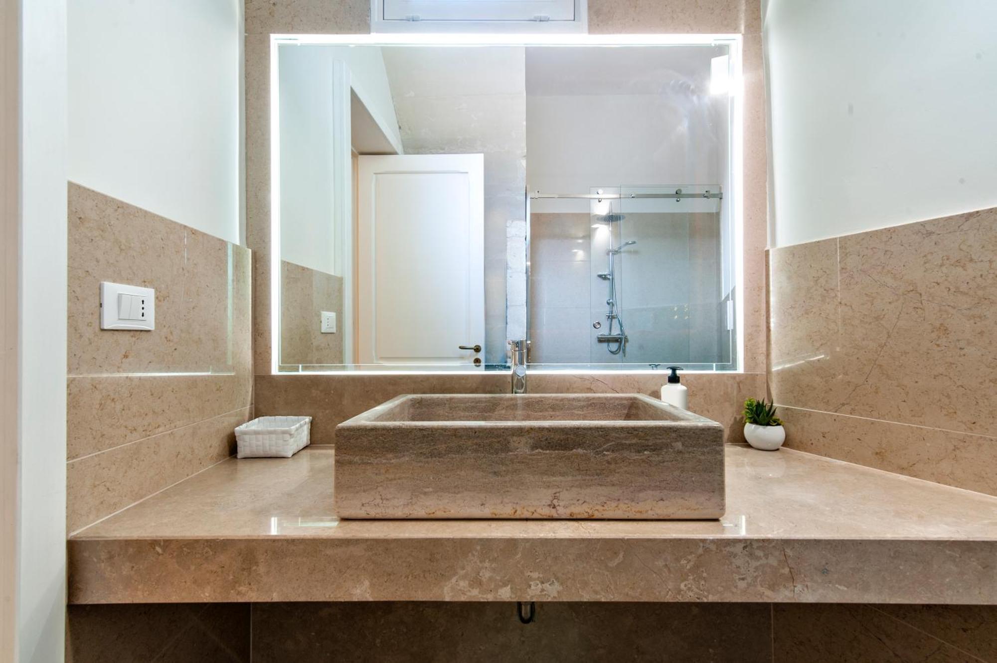 Vittoria Luxury House *